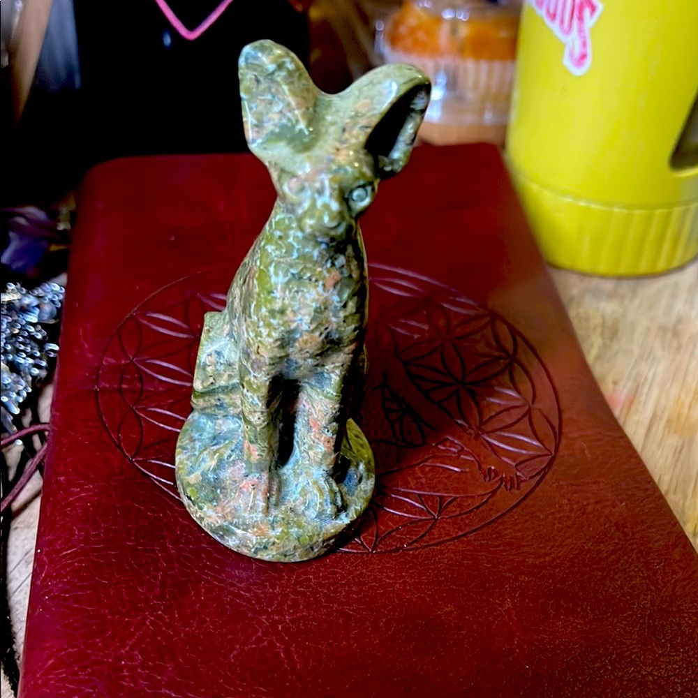 Beautiful and unique Unakite Egyptian Cat Figurine!